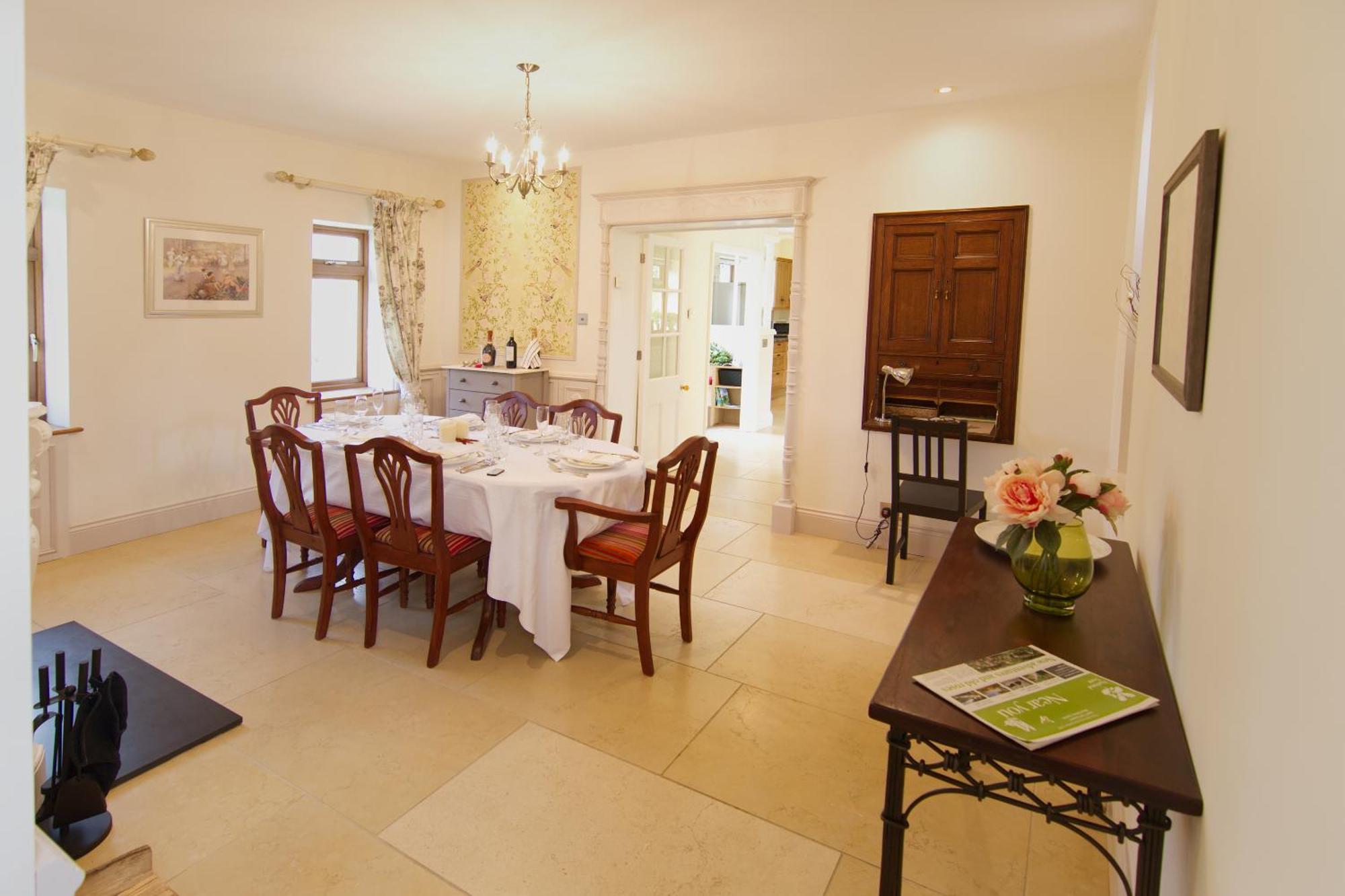 East Lodge Bolney Bagian luar foto