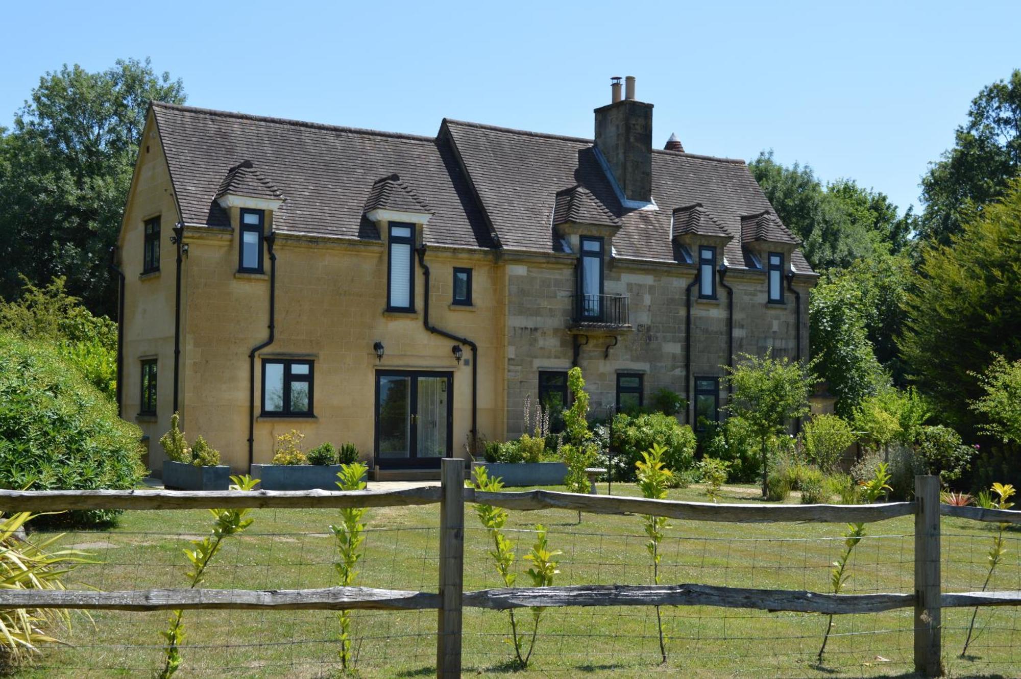 East Lodge Bolney Bagian luar foto